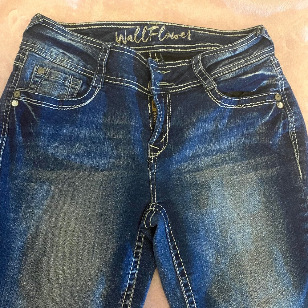 Wallflower bootcut jeans
